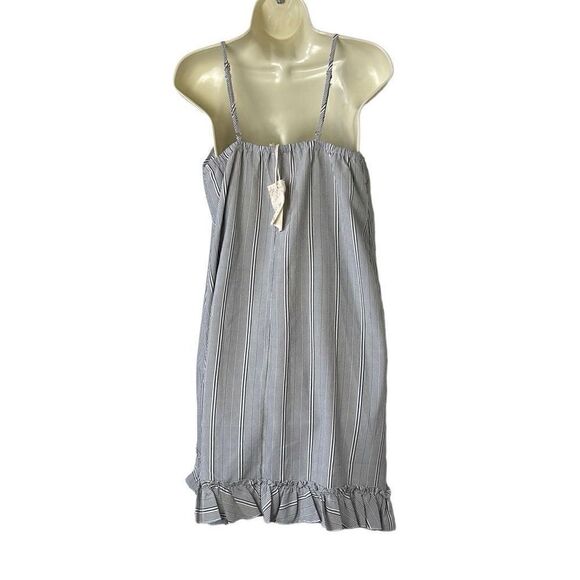 Hem & Thread Grey and White Striped Dress Ruffle Hem Size M NWT - Picture 4 of 6